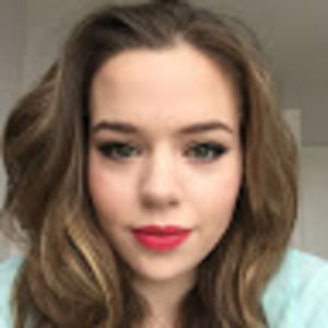 Meet your Posher, Cassandra